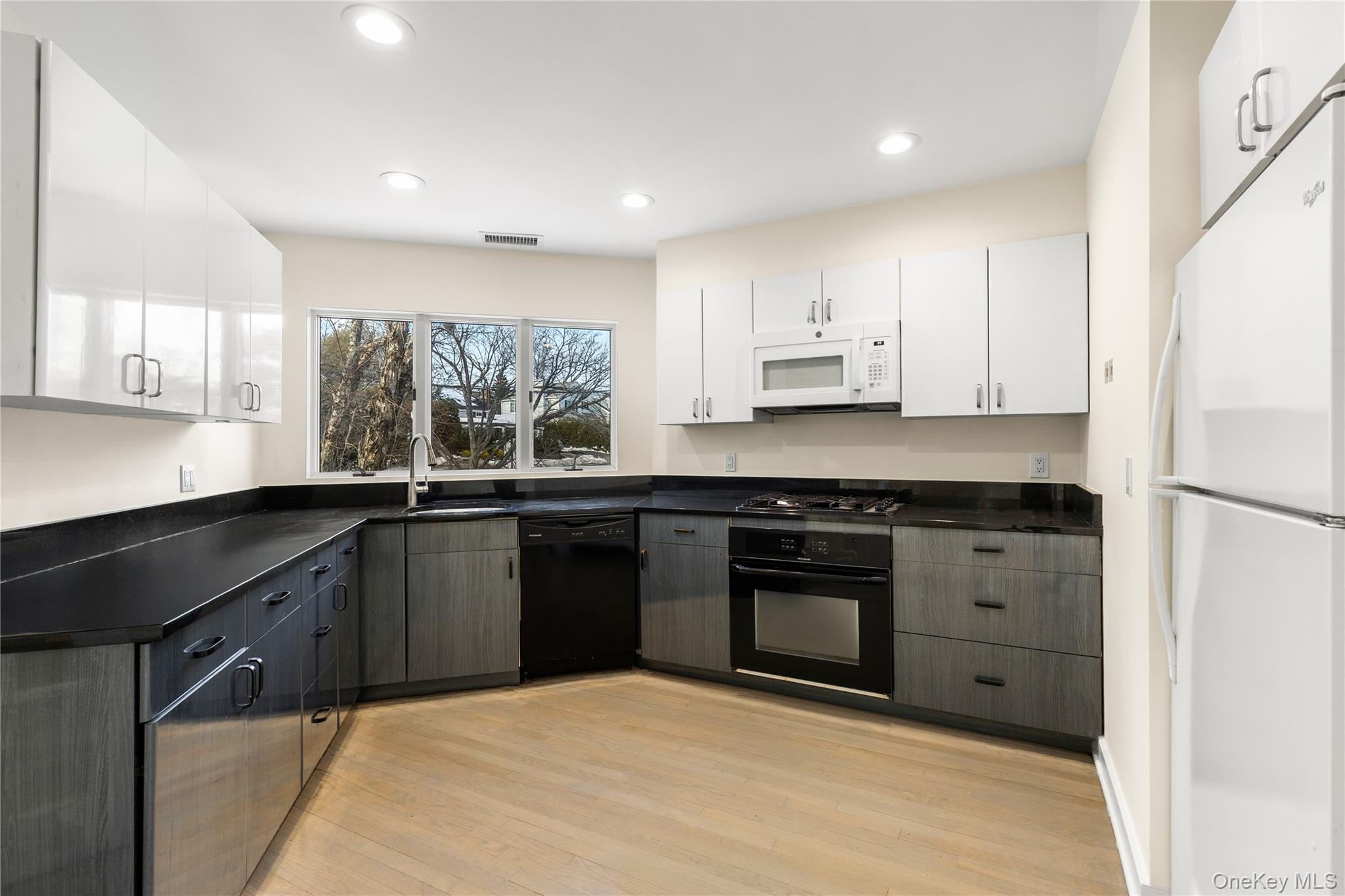 301 S Ridge Street 2