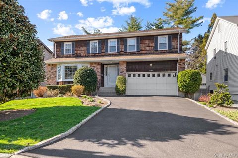 Photo of 2187 Loines Avenue, Merrick, NY 11566 (MLS # 980431)