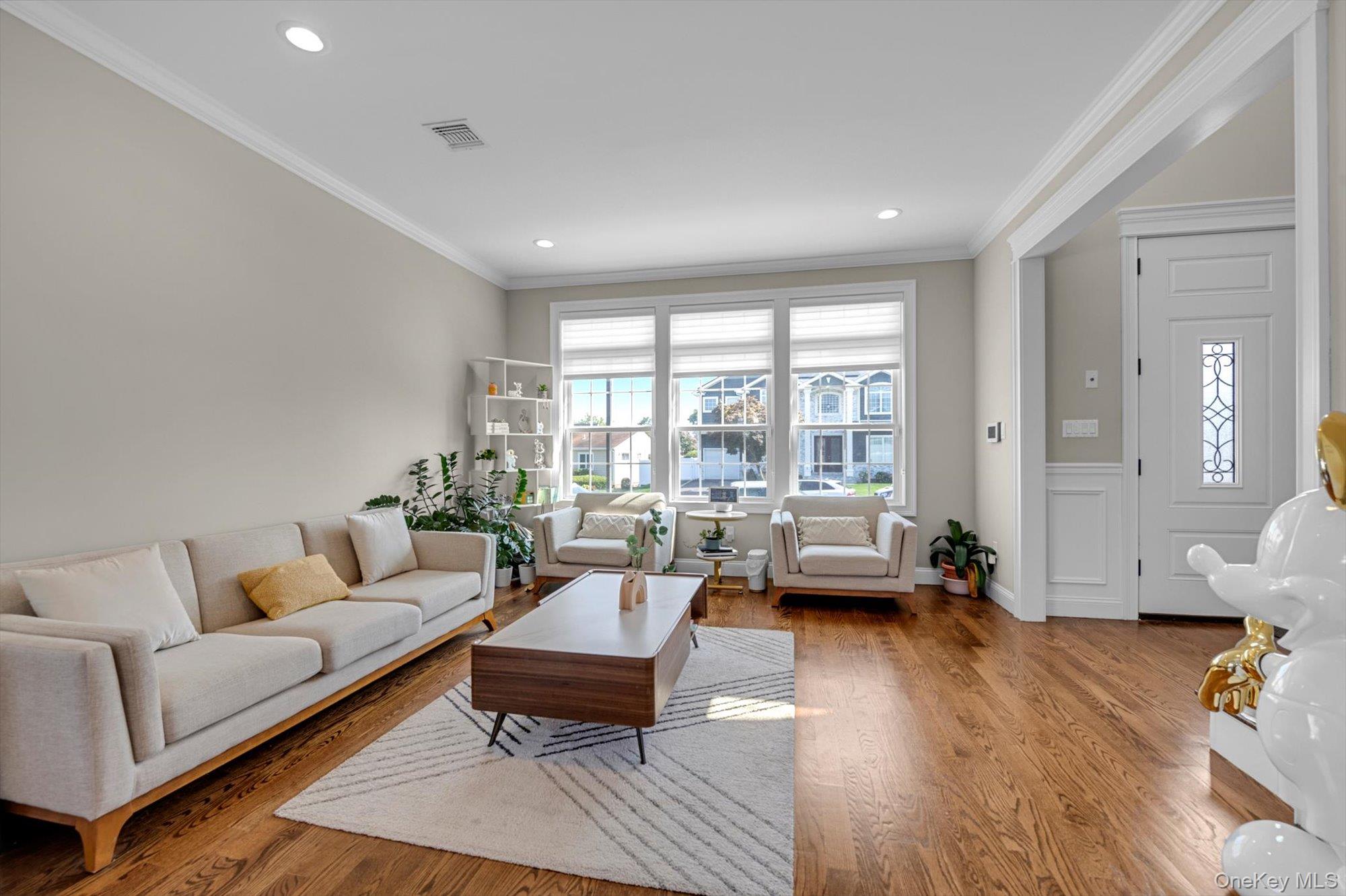 6 Vera Avenue
