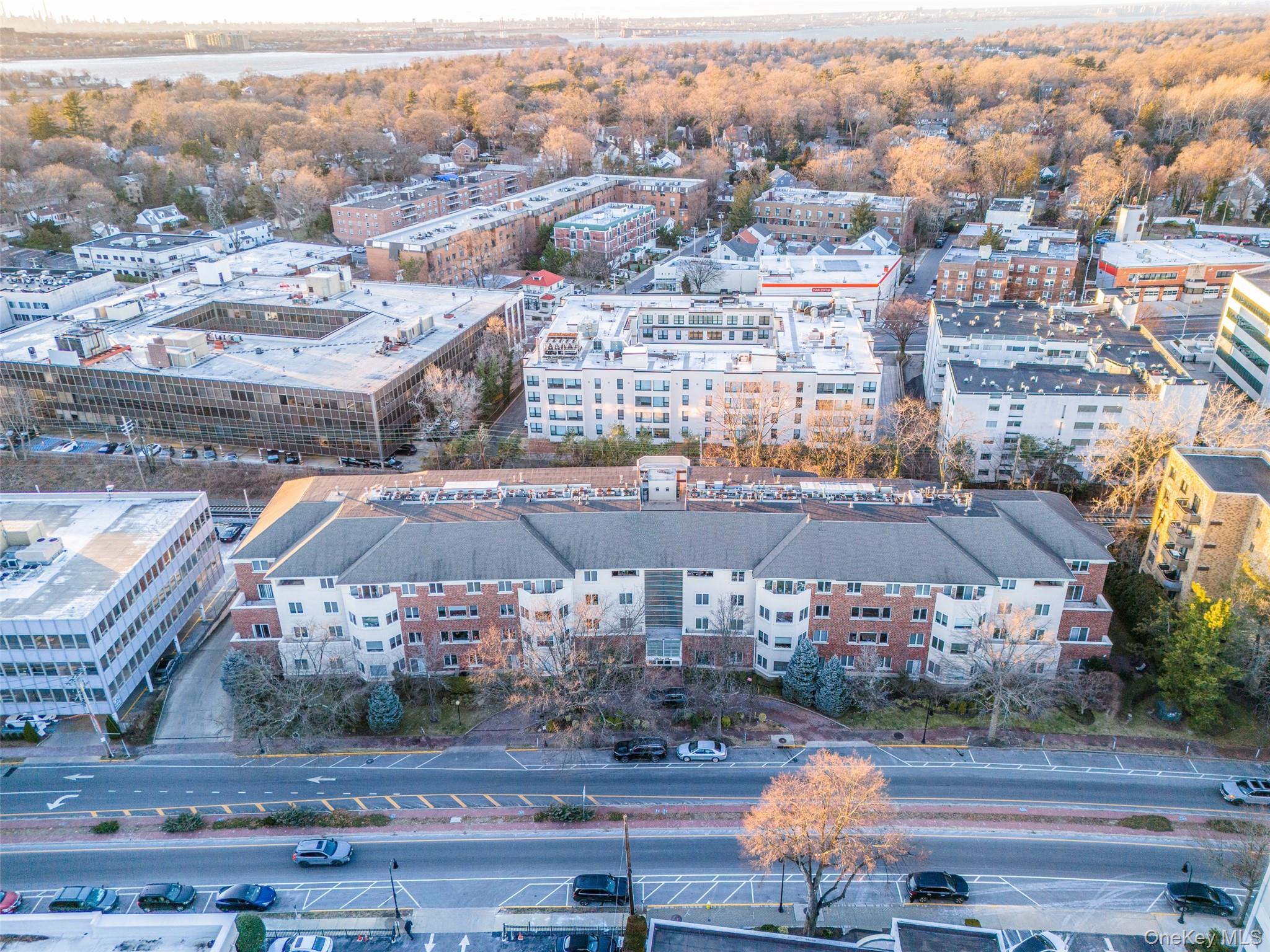 171 Great Neck Road 1F