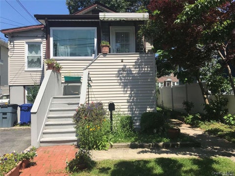 Apartment For Rent - 44 Graywood Road #2ND FL<br/> Port Washington, NY 11050