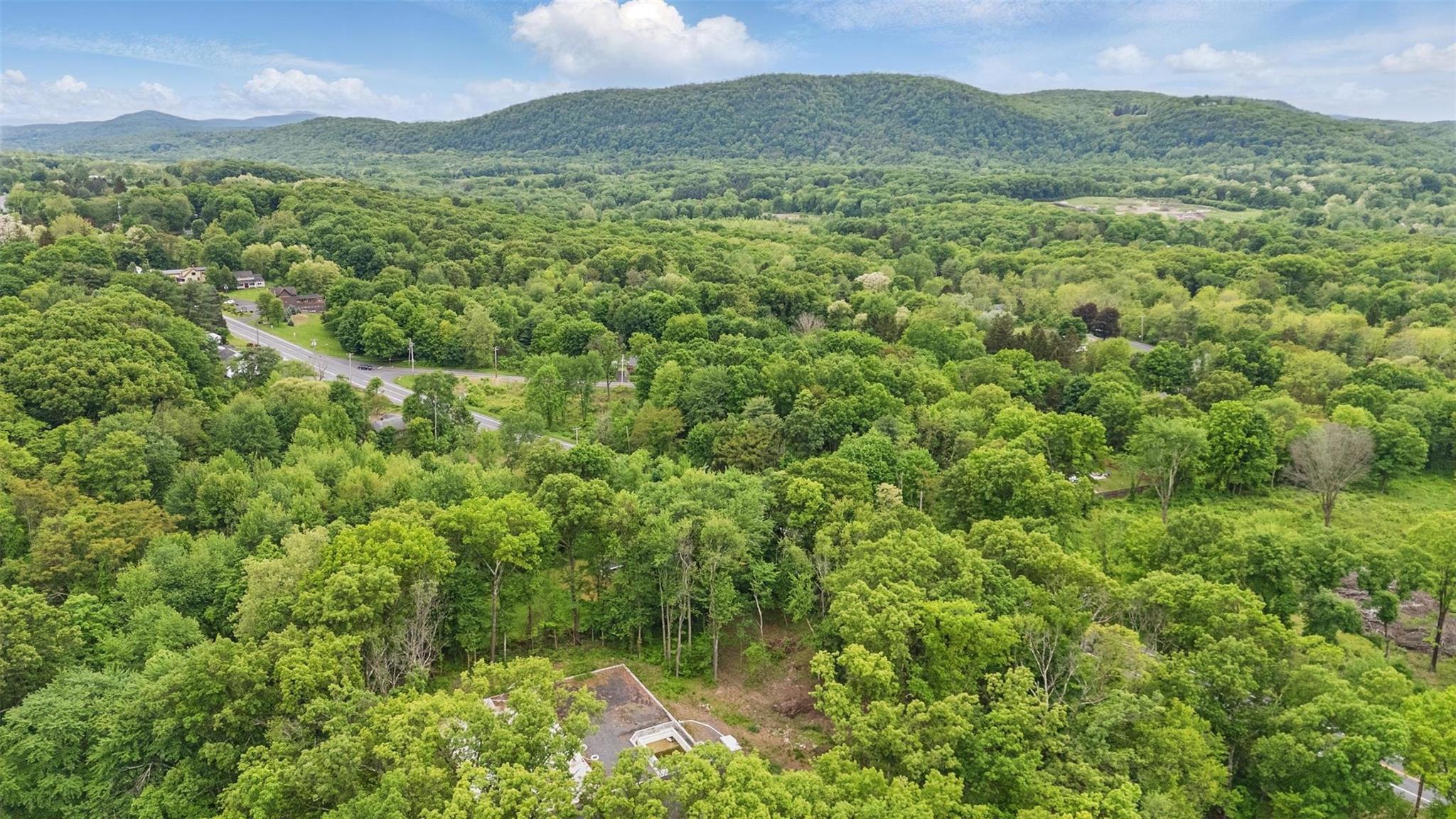 715 Broadway, Esopus, New York image 13