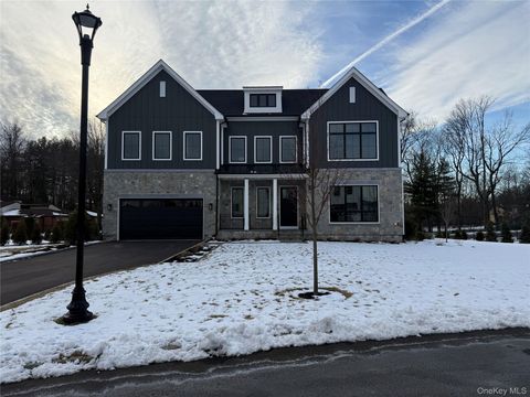 9 Sequoia Circle Manhasset NY 11030