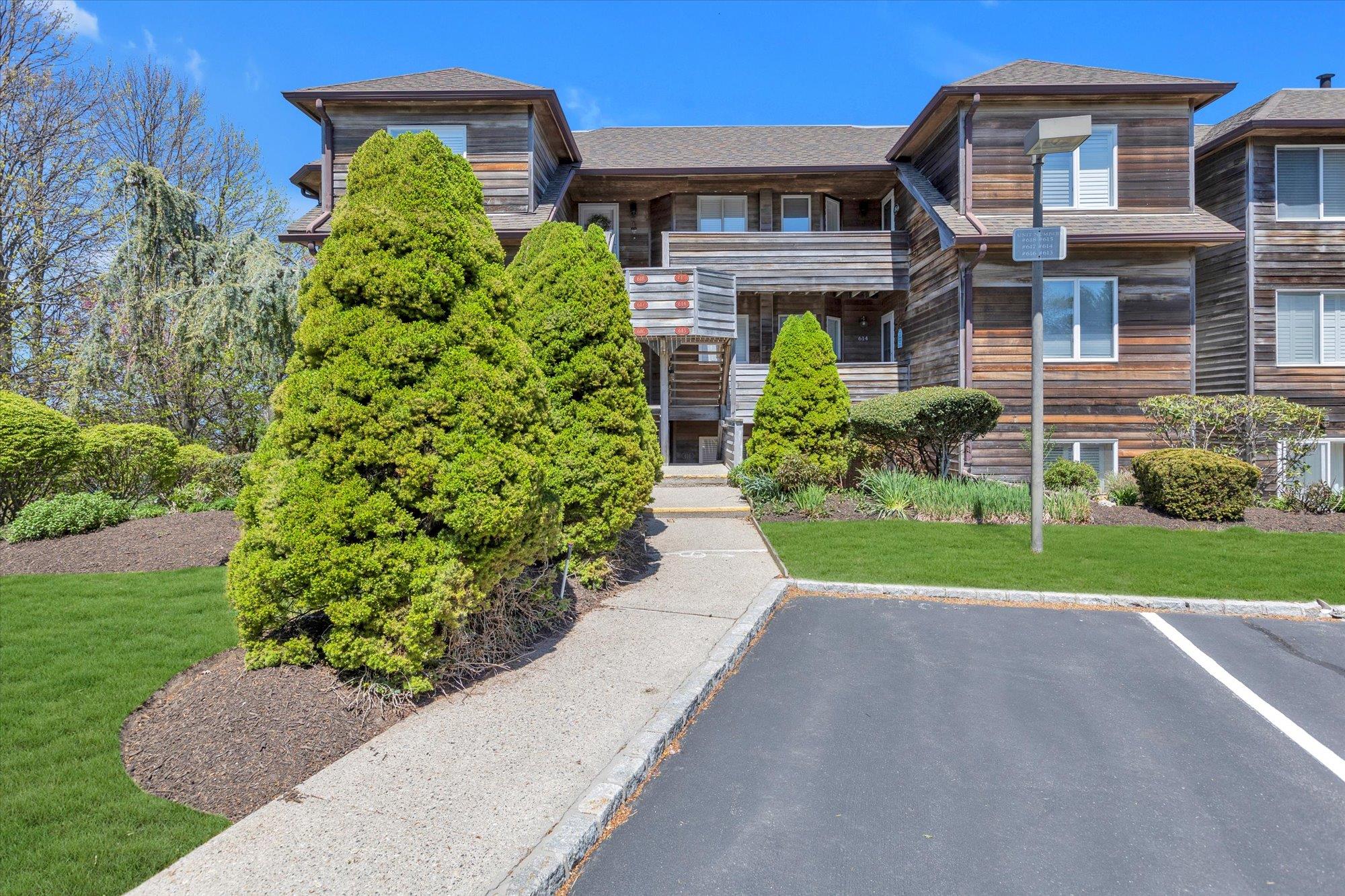 Property for Sale at Fox Hill Drive, Baiting Hollow, Hamptons, NY - Bedrooms: 2 
Bathrooms: 2  - $699,000