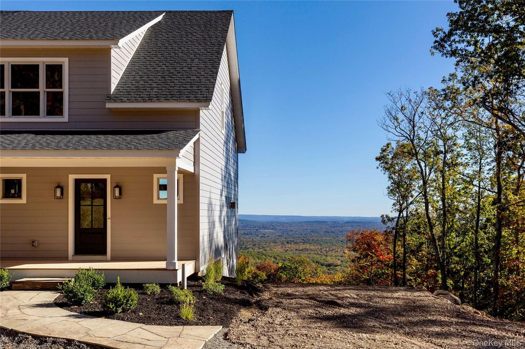 Photo of 368 Marl Road, Pine Bush, NY 12566 (MLS # 922498)