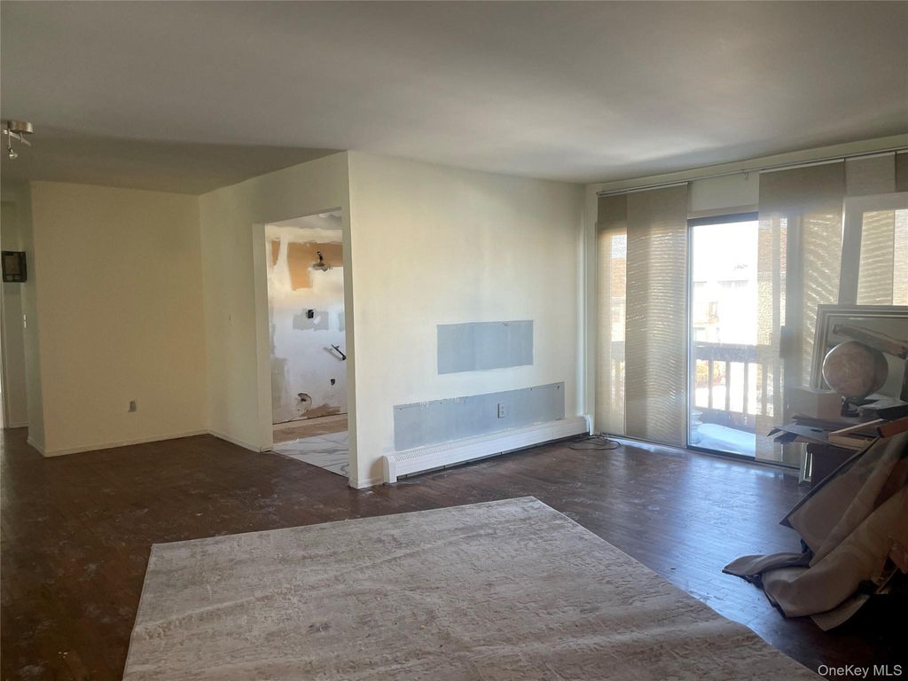 Photo of 194 Sneden Place #194, Spring Valley, NY 10977 (MLS # 965925)