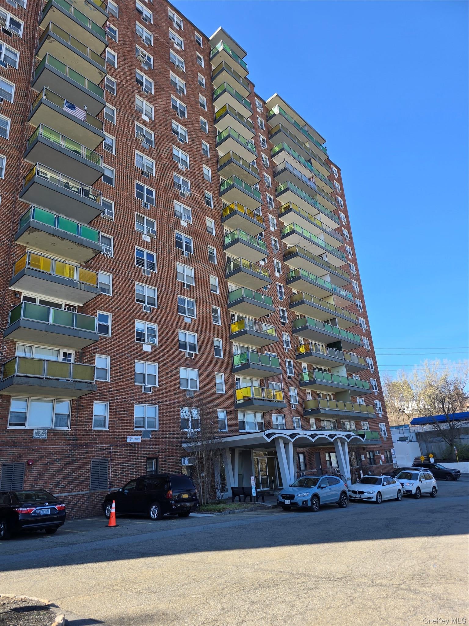 1841 Central Park Avenue 16J