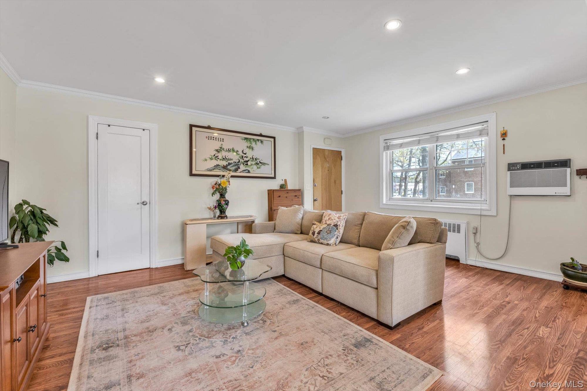 255-10 61st Avenue #3-907