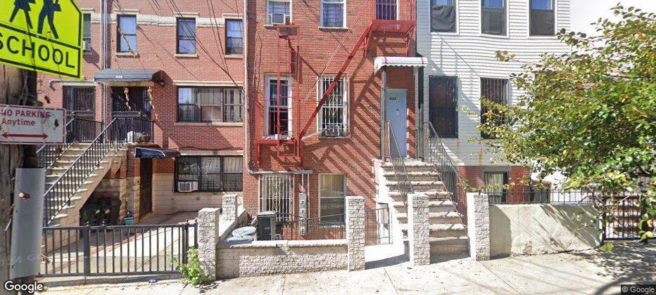 Eagle Avenue, Bronx, New York - 6 Bedrooms  
5 Bathrooms - 