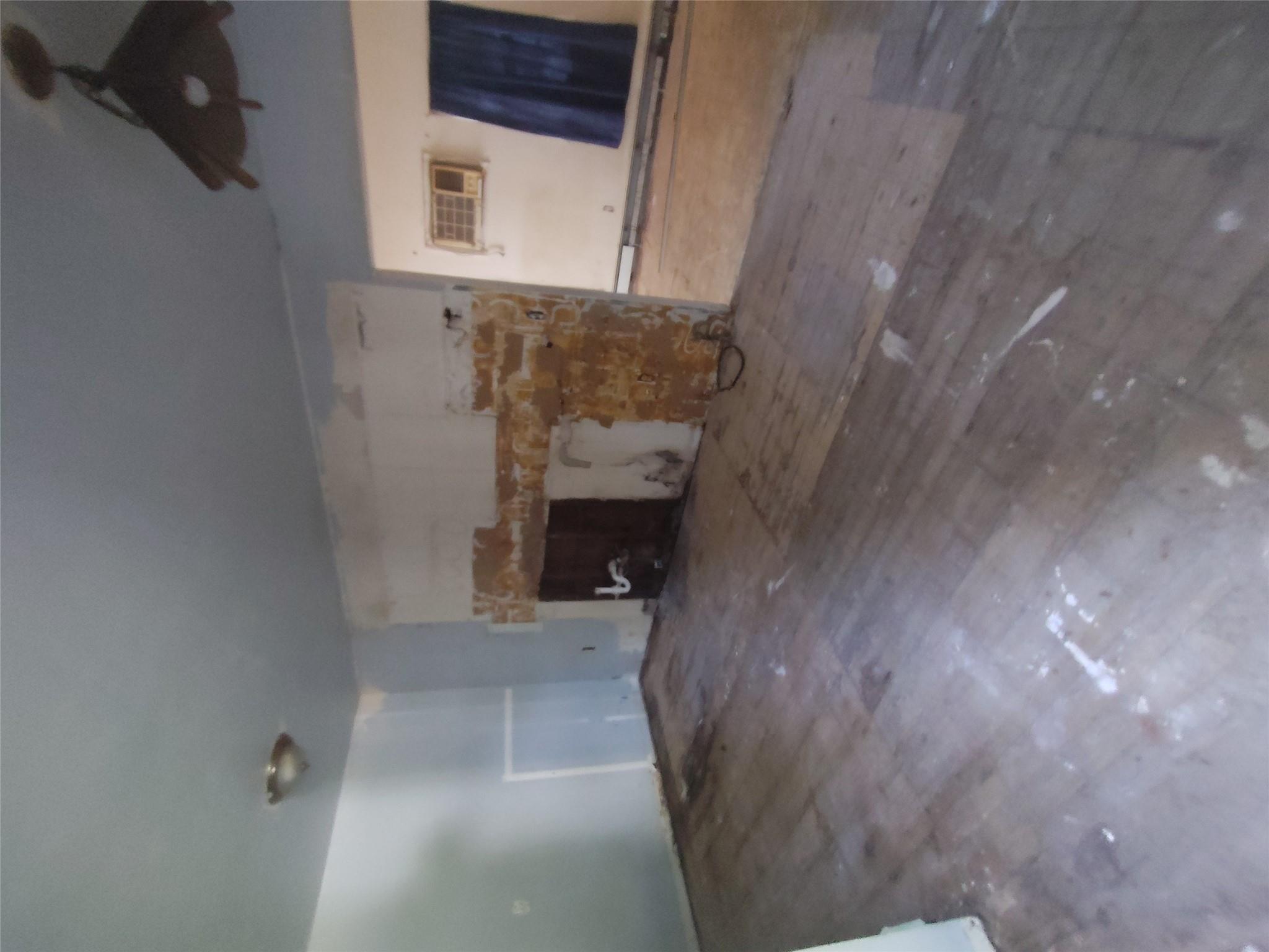 54 Meadowmere Avenue, Mastic Beach, New York image 7