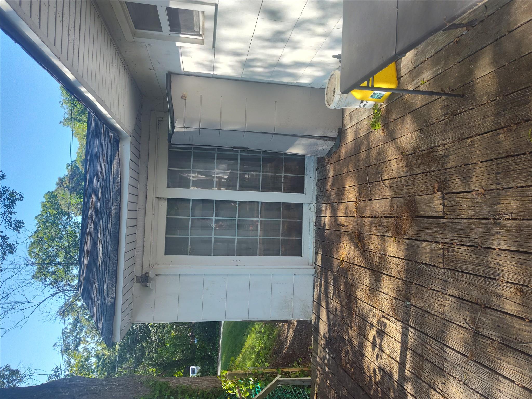 54 Meadowmere Avenue, Mastic Beach, New York image 4
