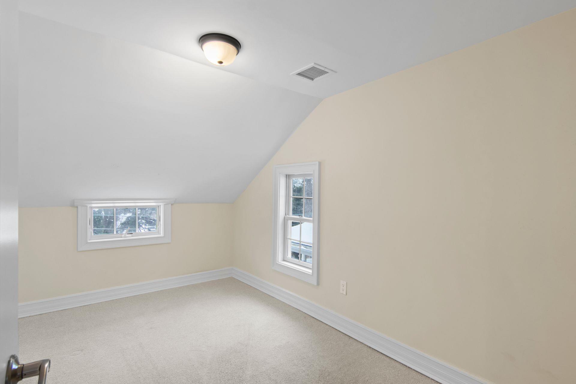 312 Woodbine Avenue, North Port, New York image 17