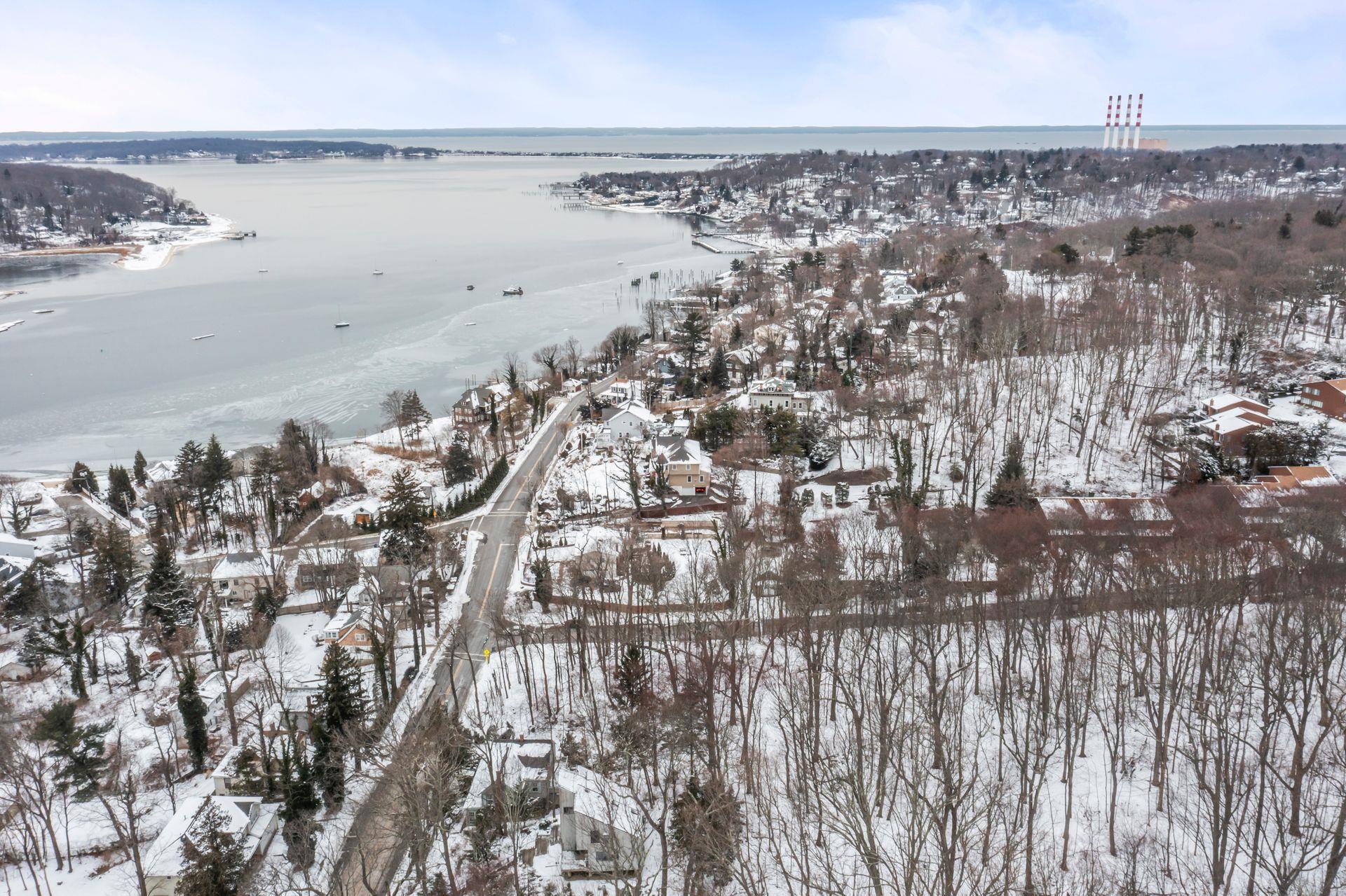 312 Woodbine Avenue, North Port, New York image 2