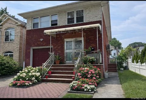 85-60 261st Street Floral Park NY 11001