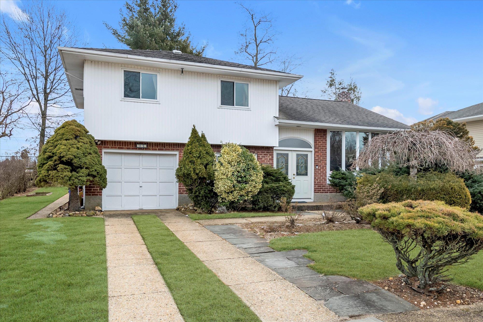 326 White Birch Lane, Jericho, New York image 23
