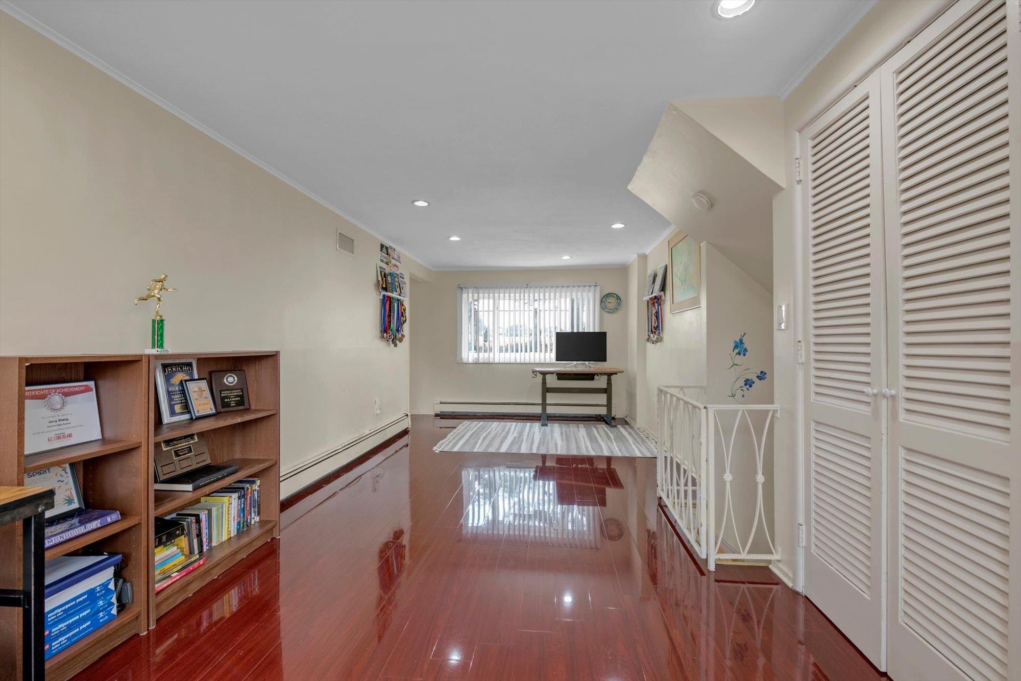 326 White Birch Lane, Jericho, New York image 16