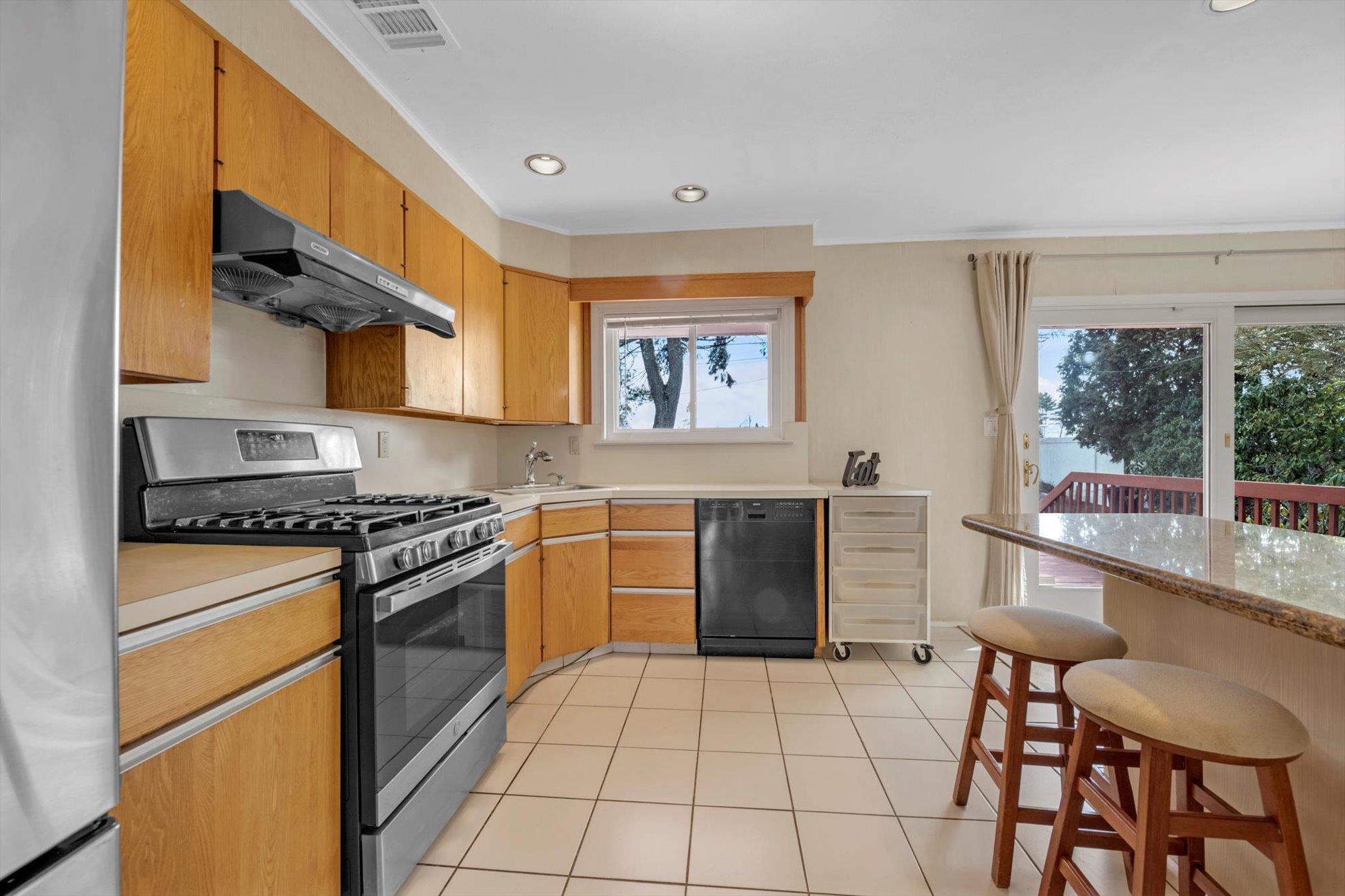326 White Birch Lane, Jericho, New York image 8
