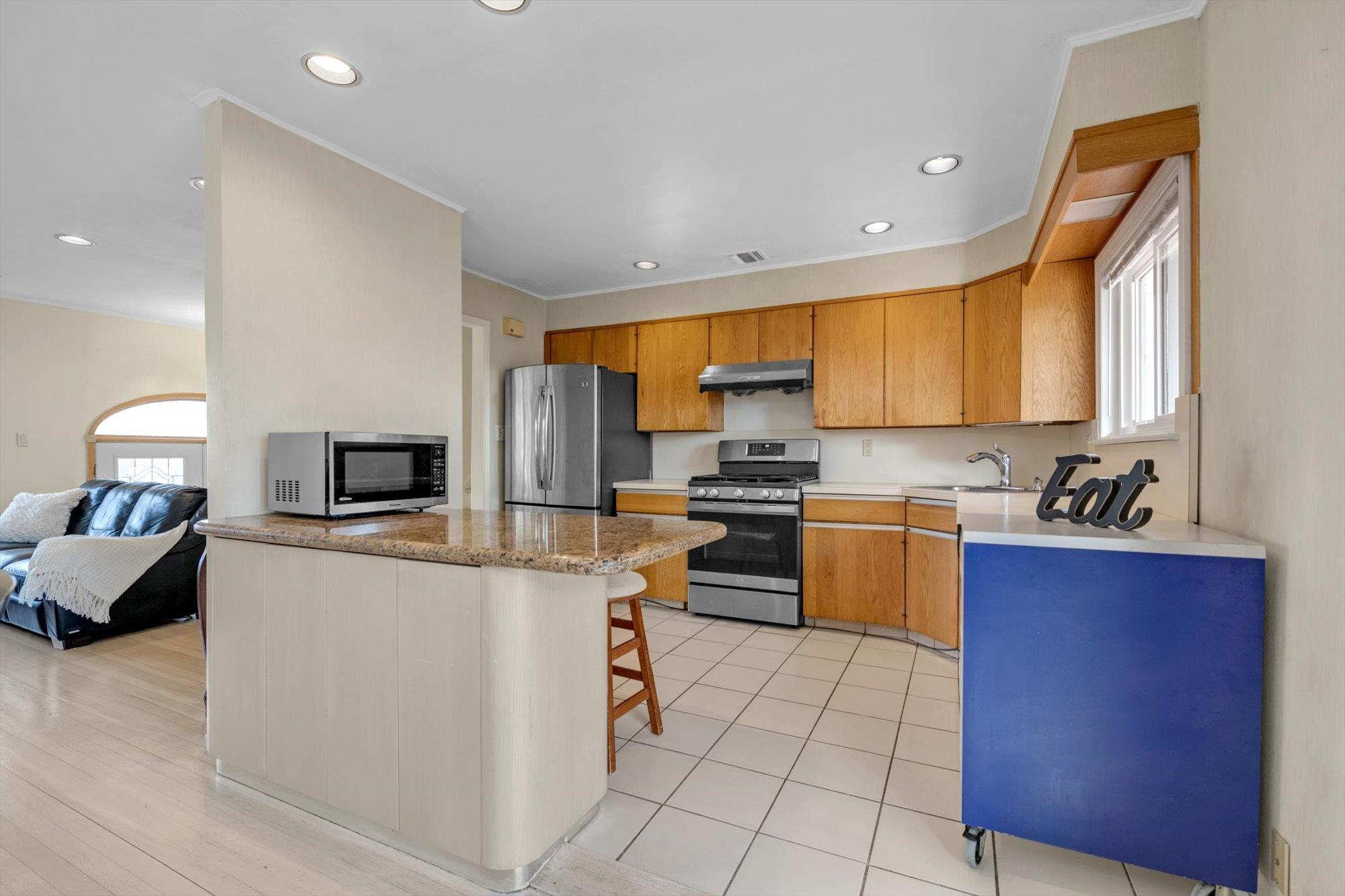 326 White Birch Lane, Jericho, New York image 7