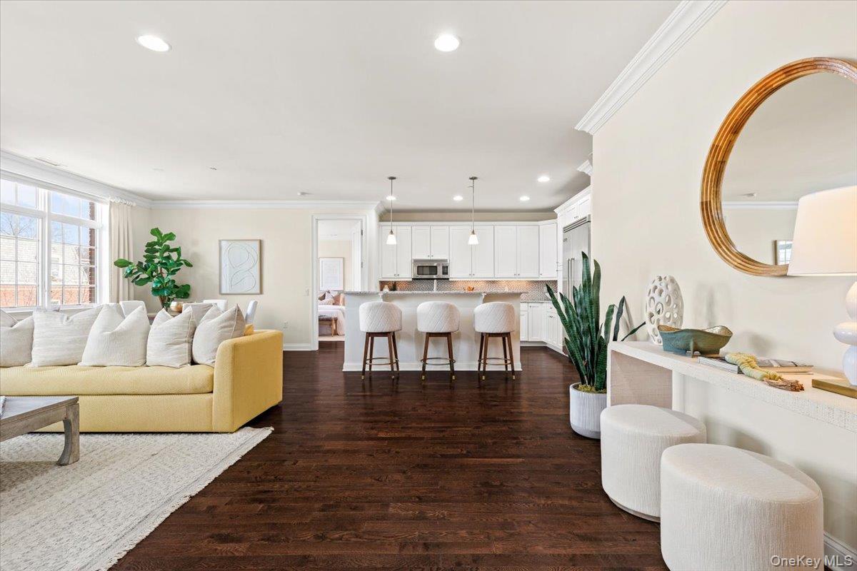 1 Christie Place 402E