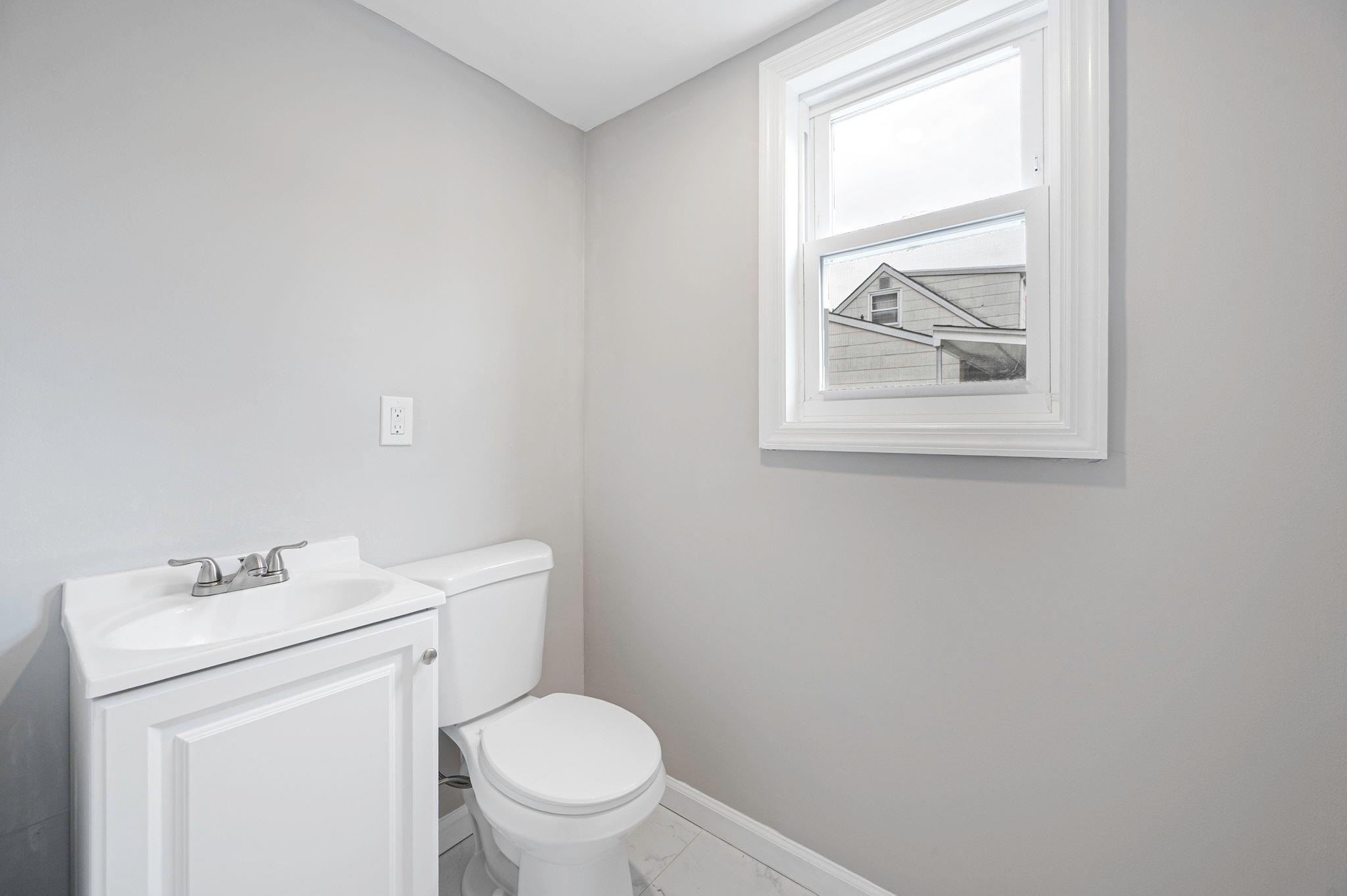 116 Amsterdam Avenue, West Babylon, New York image 20