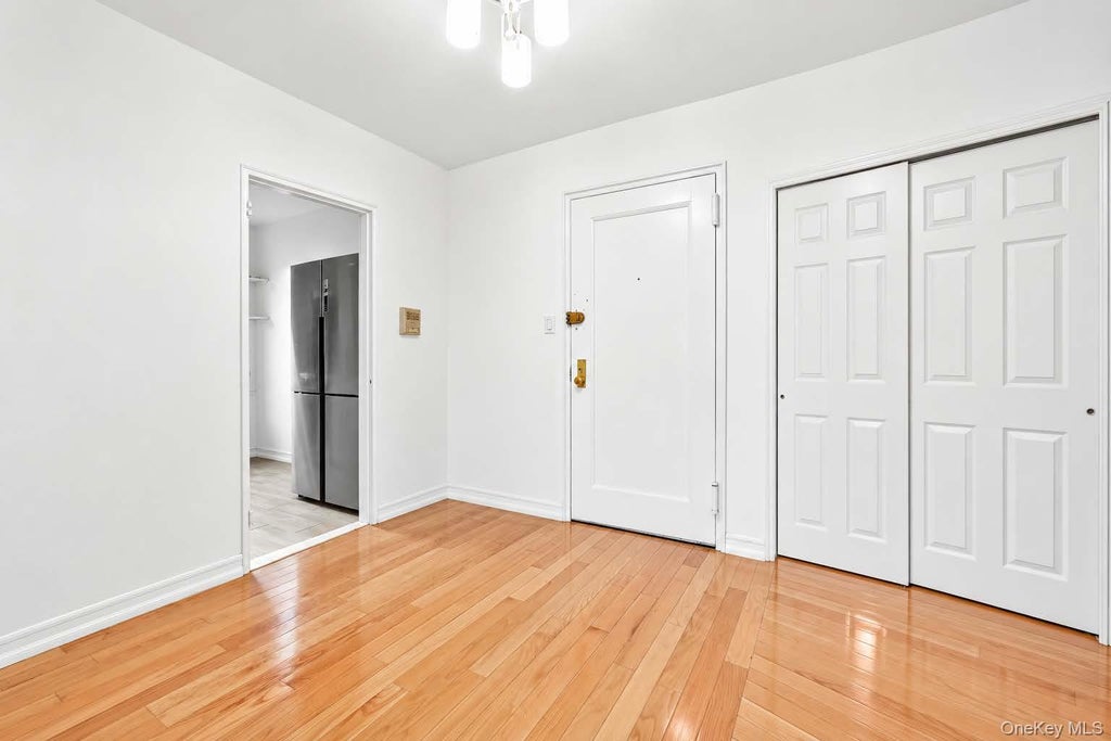 Photo of 140-08 28th Road #5F, Flushing, NY 11354 (MLS # 1059010)
