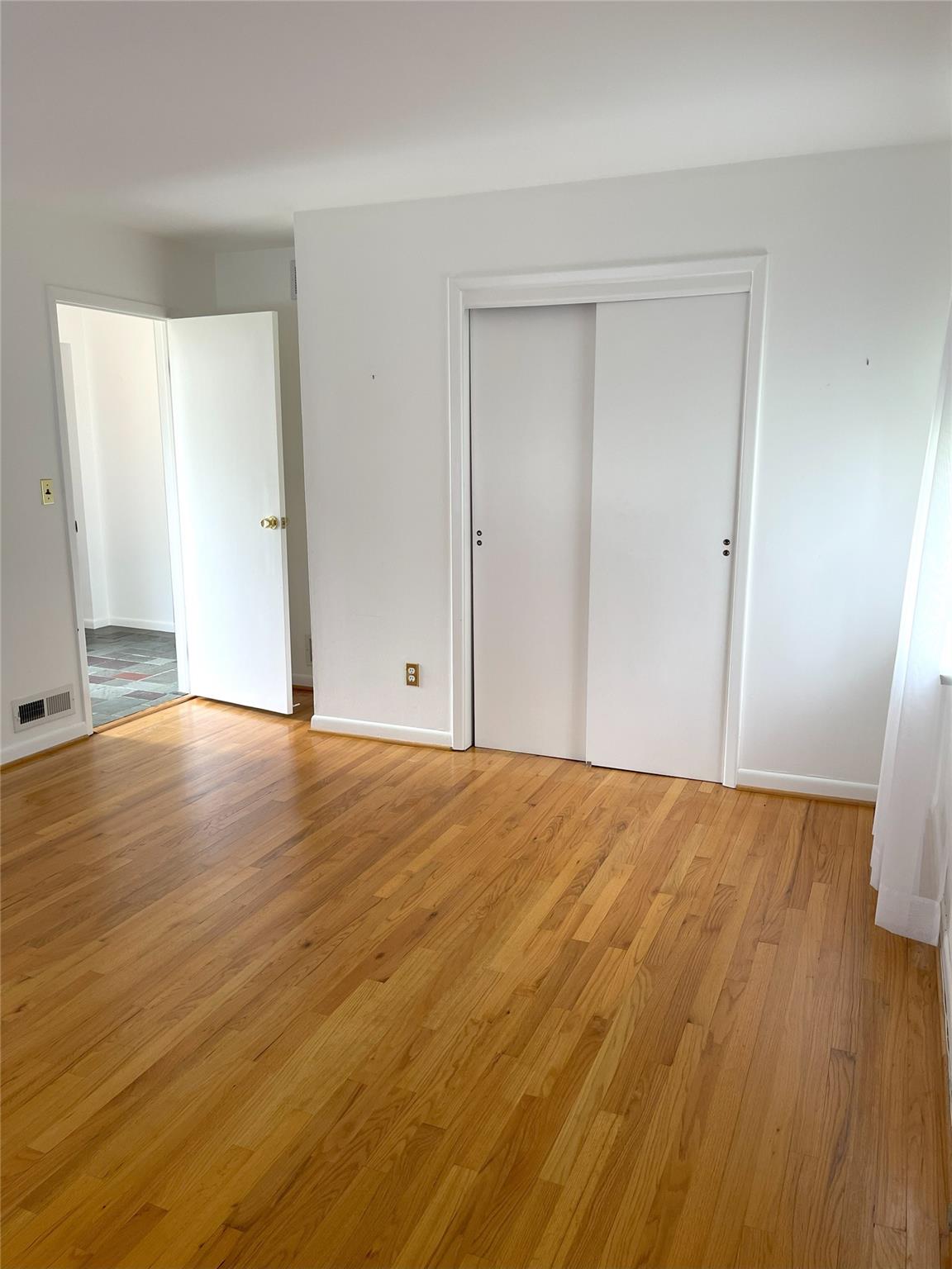190 Albemarle Road, White Plains, New York image 26