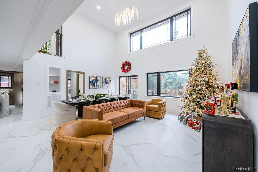 Photo of 16515 Cross Island Parkway, Whitestone, NY 11357 (MLS # 911472)