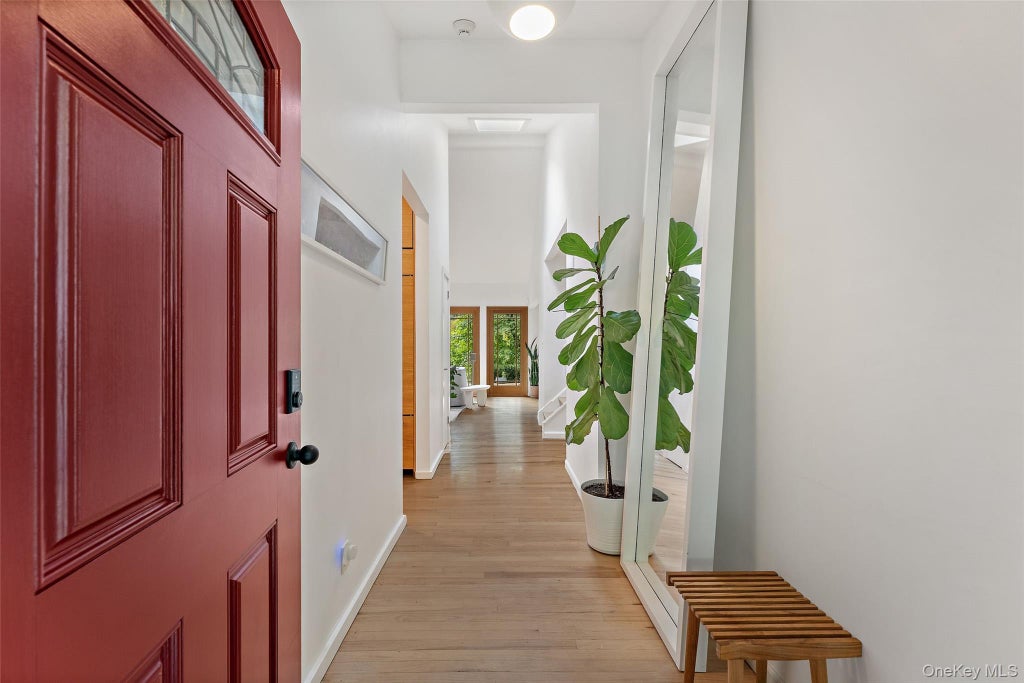 Photo of 61 Stony Run, New Rochelle, NY 10804 (MLS # 1047016)