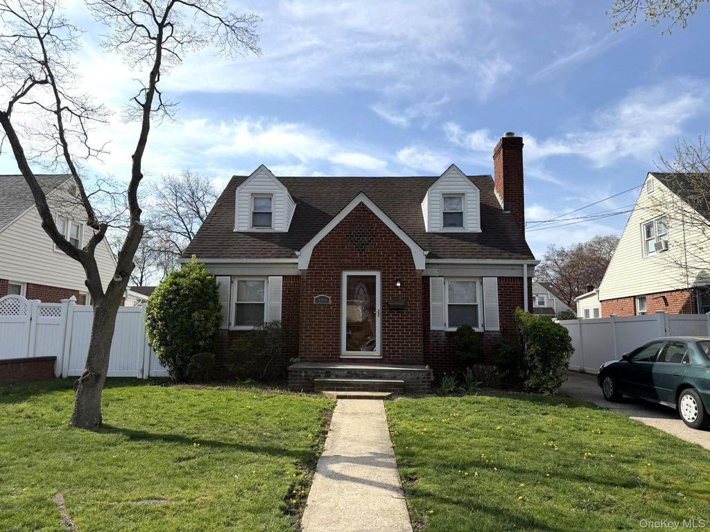 Photo of 586 Stratford Road, North Baldwin, NY 11510 (MLS # 977862)