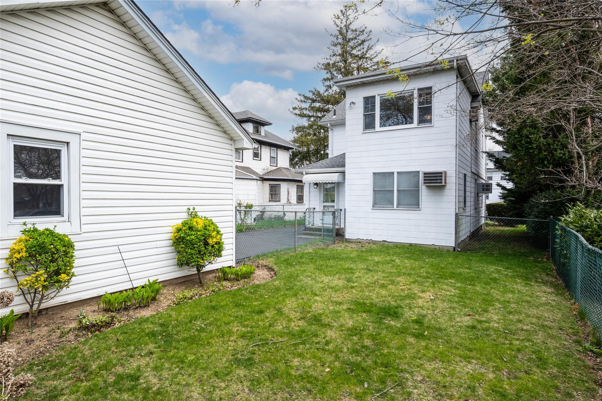 106 Sycamore Street, West Hempstead, New York image 20