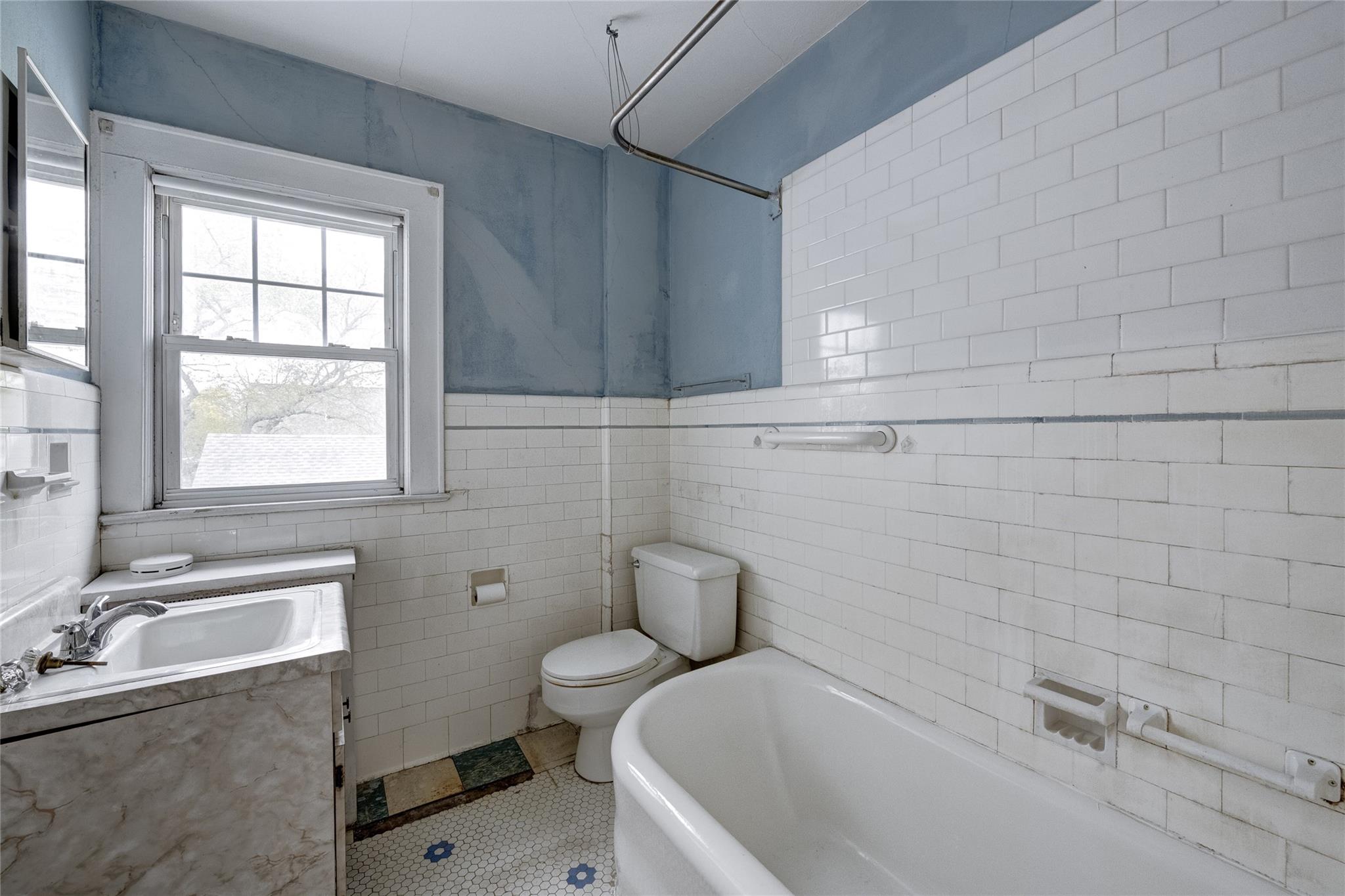 106 Sycamore Street, West Hempstead, New York image 13