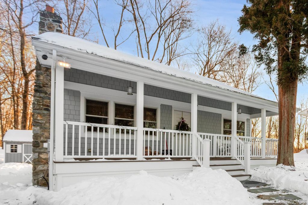 Photo of 10 Skytop Drive, Katonah, NY 10536 (MLS # 955415)