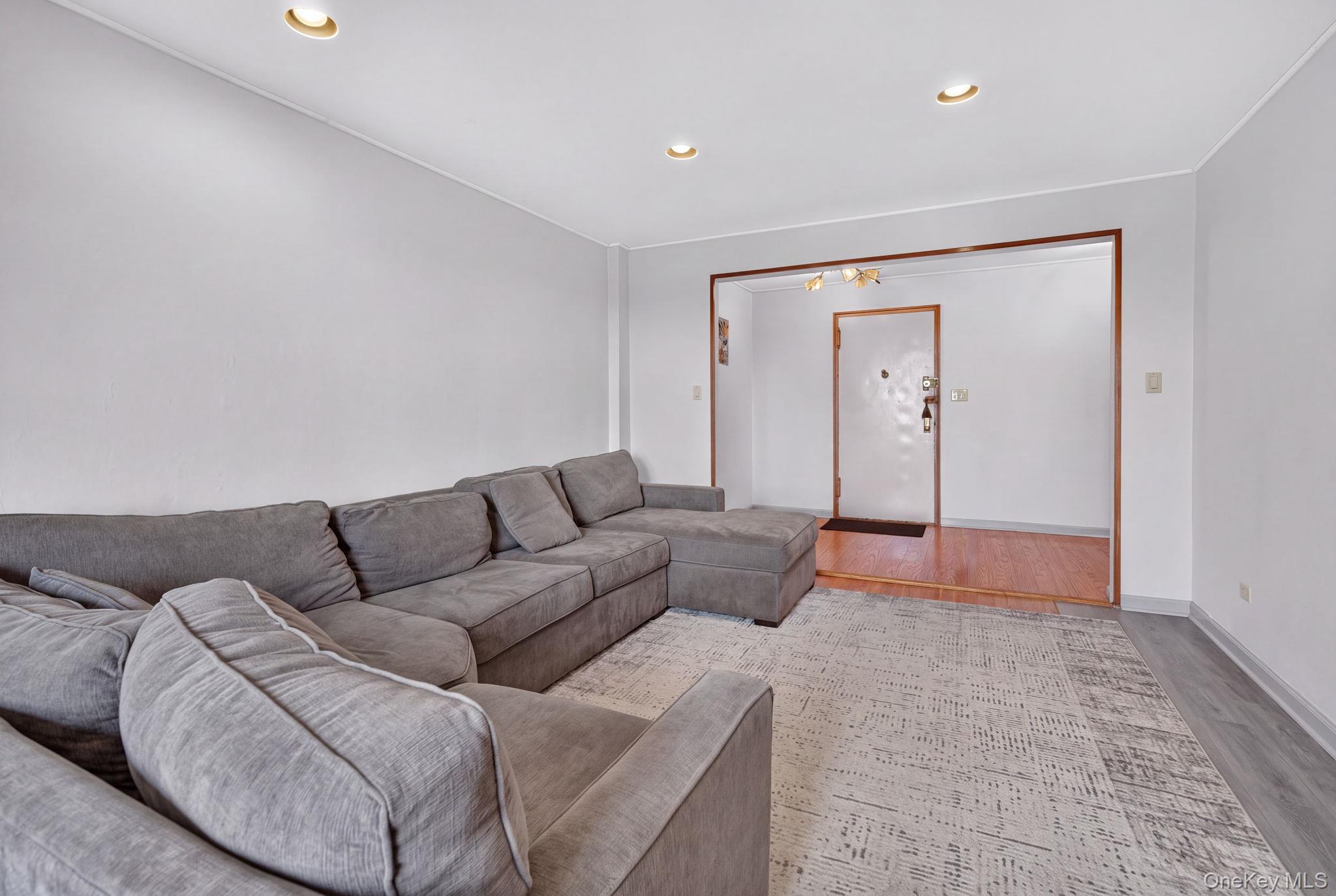 2475 E 11th Street 5K