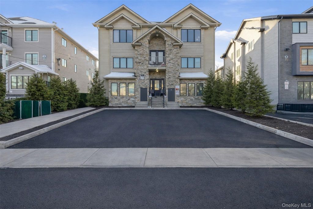 Photo of 7 Park Street #301, Spring Valley, NY 10977 (MLS # 965110)