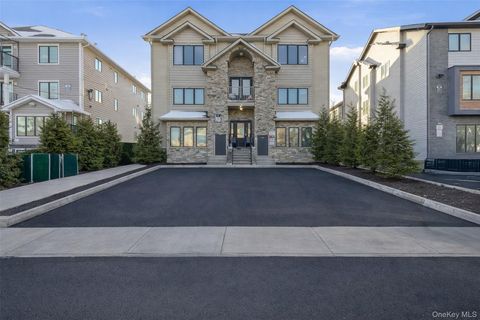 Homes For Sale - 7 Park Street #301<br/> Spring Valley, NY 10977