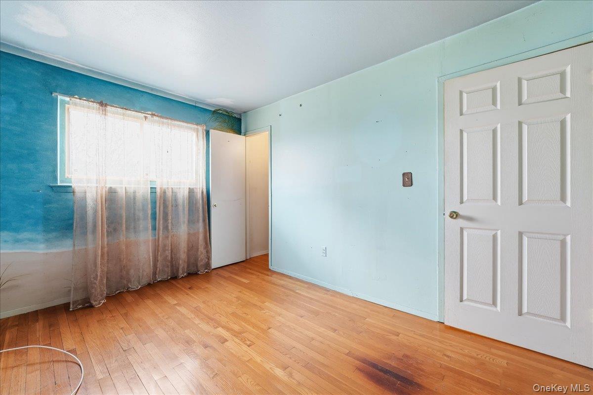 1050 Rensselaer Avenue