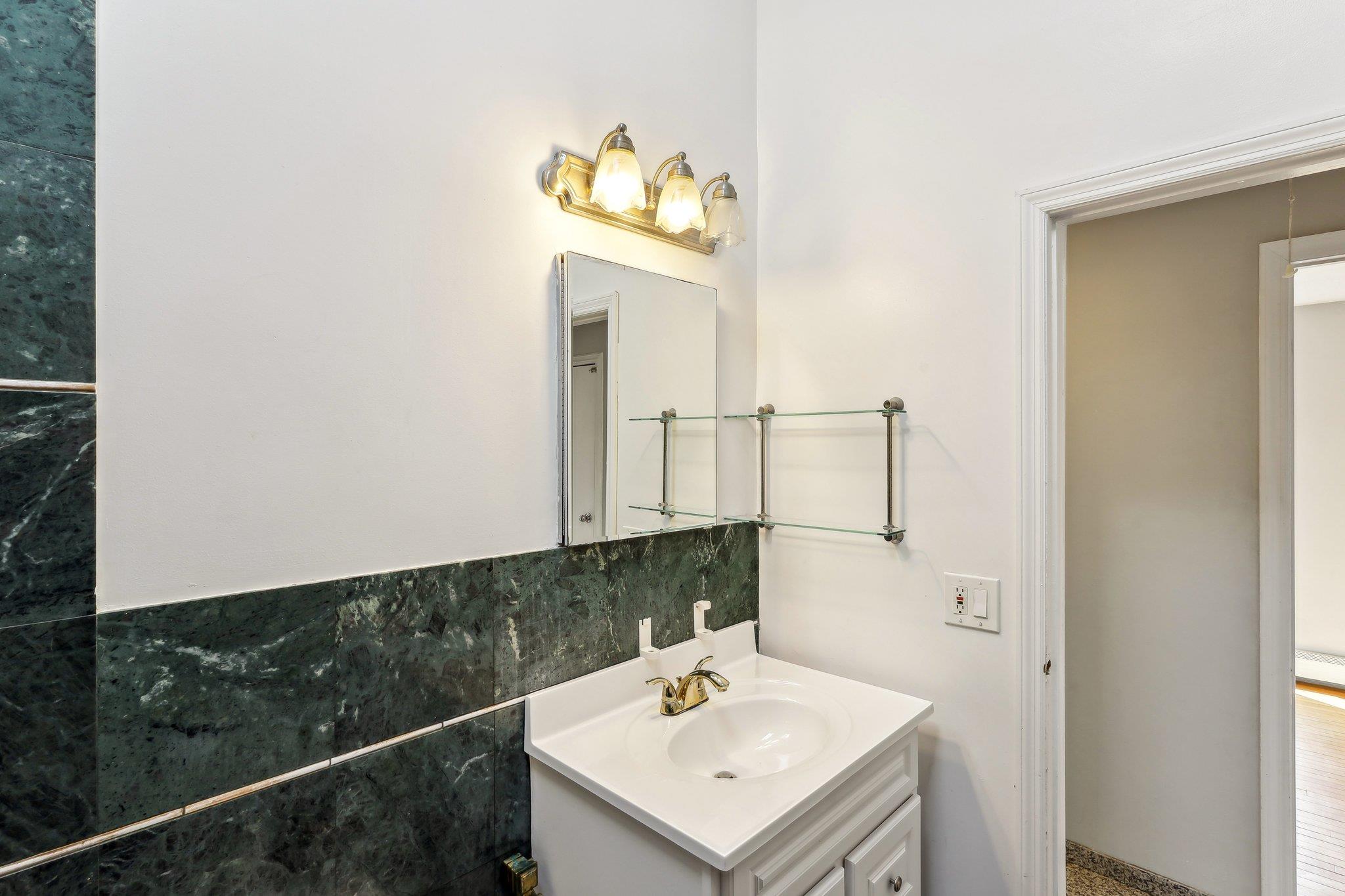 11 Dehan Street, Smithtown, New York image 23