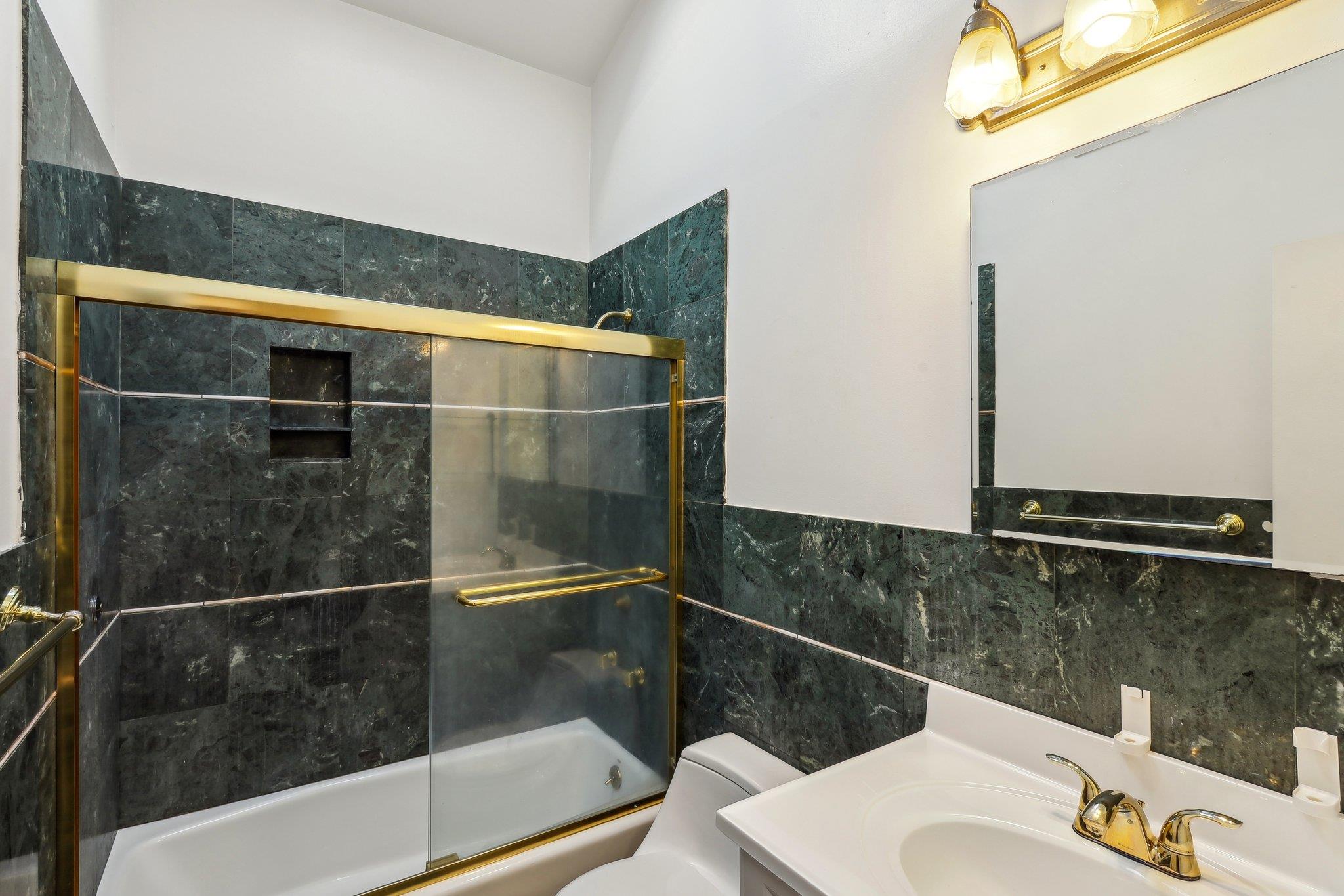 11 Dehan Street, Smithtown, New York image 22
