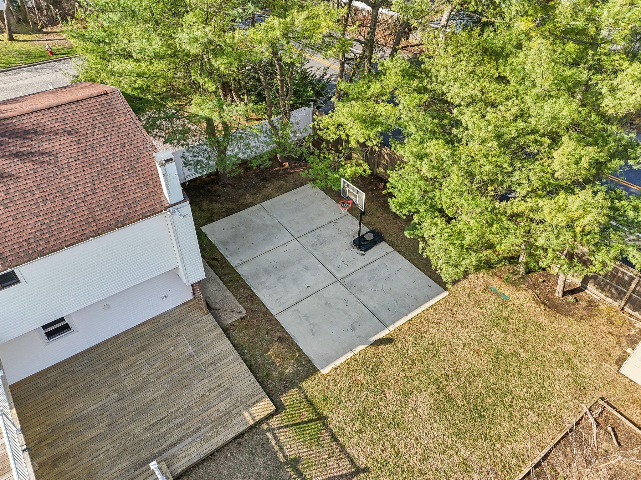 11 Dehan Street, Smithtown, New York image 49
