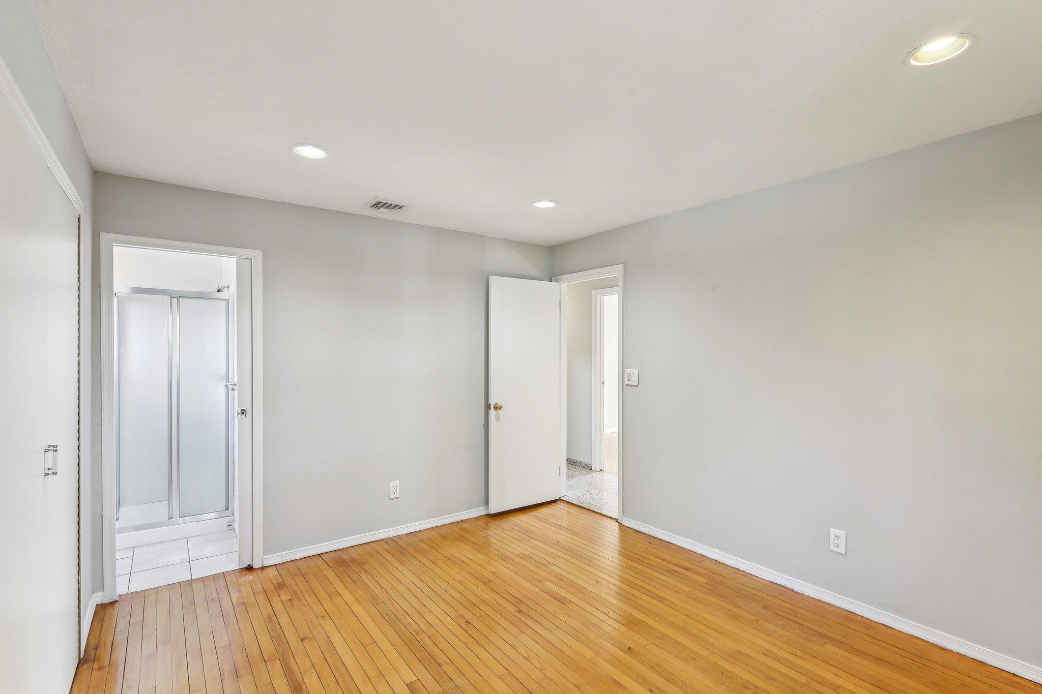 11 Dehan Street, Smithtown, New York image 19
