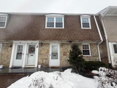 Homes For Sale - 12 Harbour Lane #4A<br/> Oyster Bay, NY 11771