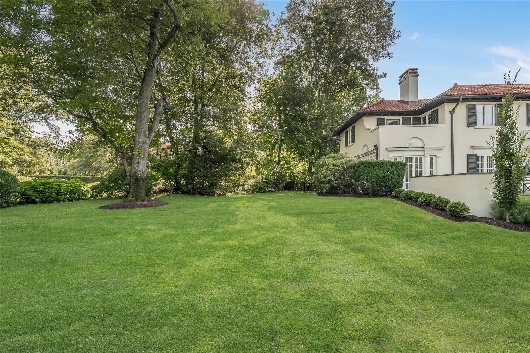 506 Highbrook Avenue, Pelham, New York image 6