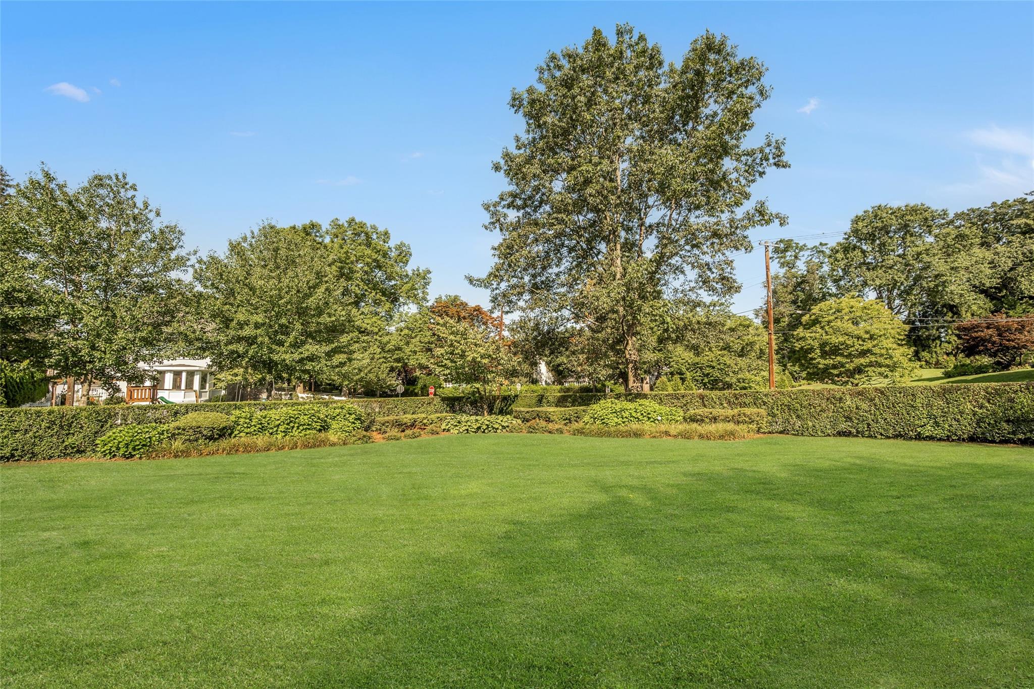 506 Highbrook Avenue, Pelham, New York image 43