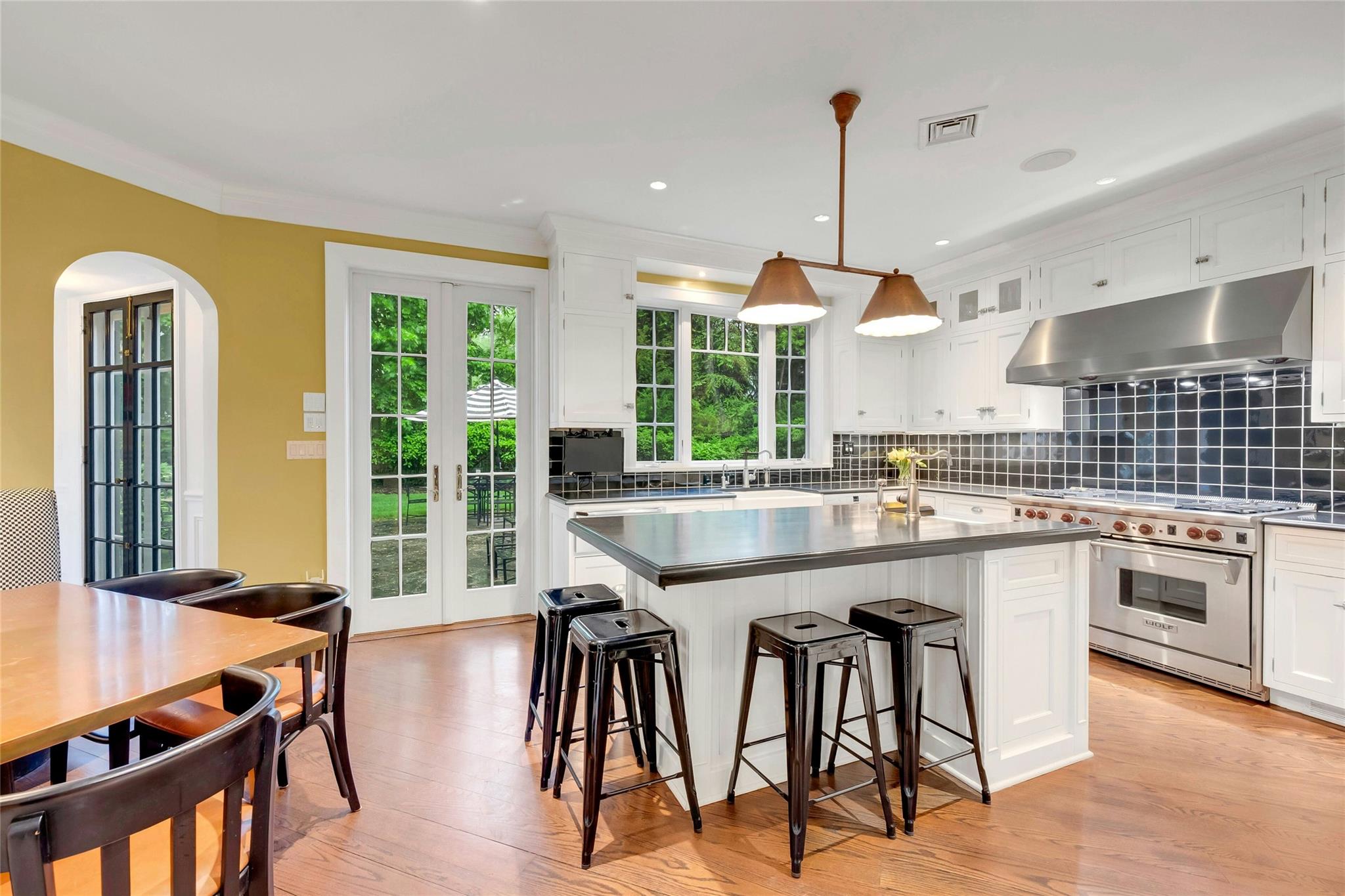506 Highbrook Avenue, Pelham, New York image 20