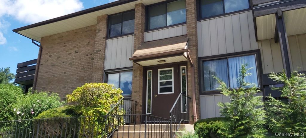 Photo of 139 Sierra Vista Lane, Valley Cottage, NY 10989 (MLS # 953193)