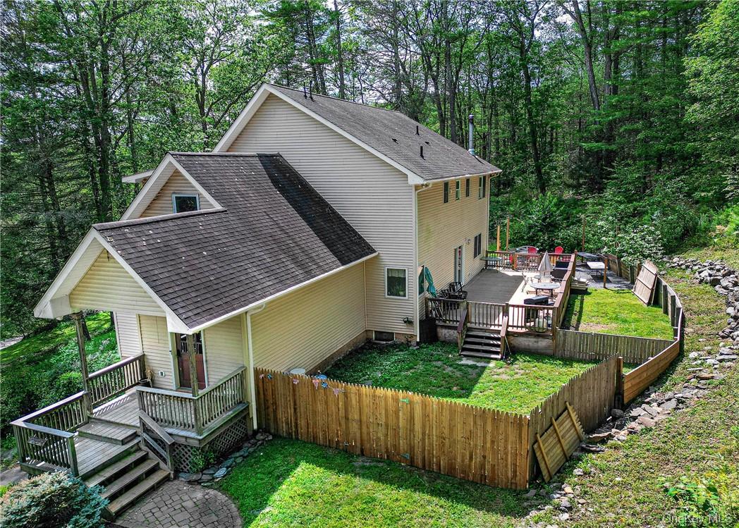 20 Rustic Hills Road