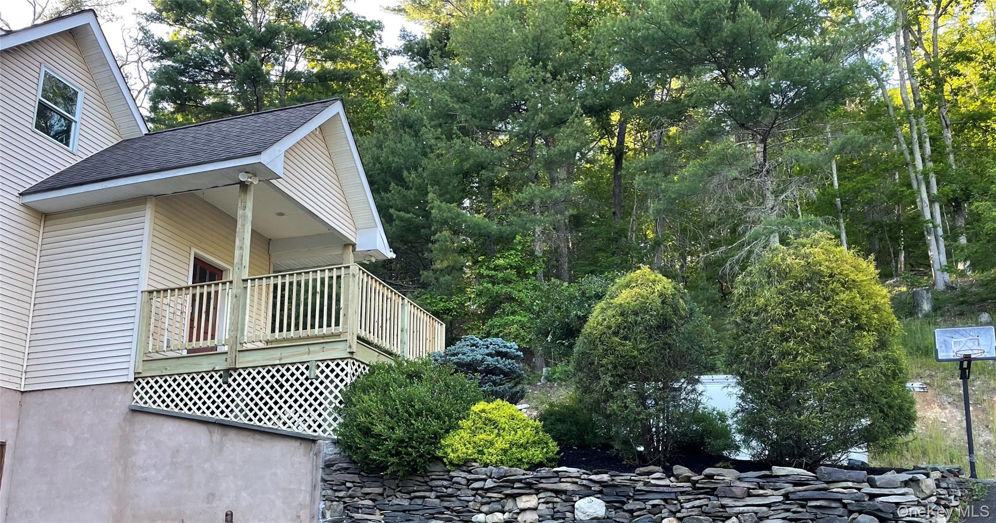 20 Rustic Hills Road