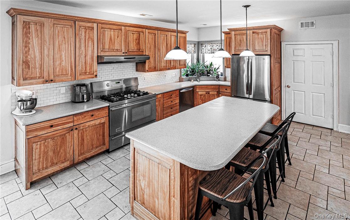 20 Rustic Hills Road