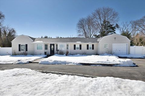 62 Bayside Avenue Amityville NY 11701