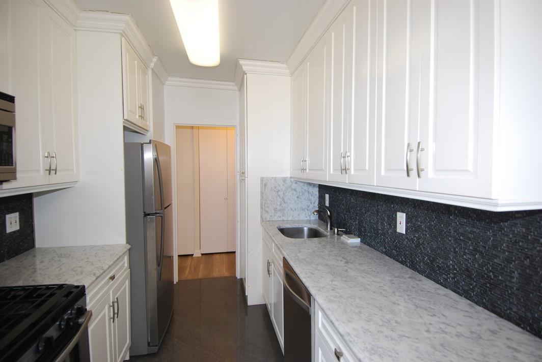27110 Grand Central Parkway #6S, Floral Park, New York image 10